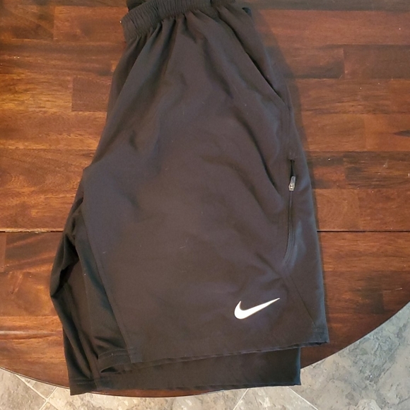 Nike Dri Fit Shorts - Picture 1 of 3
